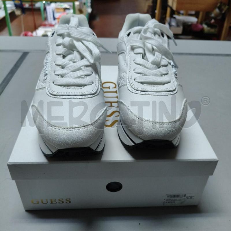 SCARPE DONNA BIANCHE GUESS | Mercatino dell'Usato Pavia 1
