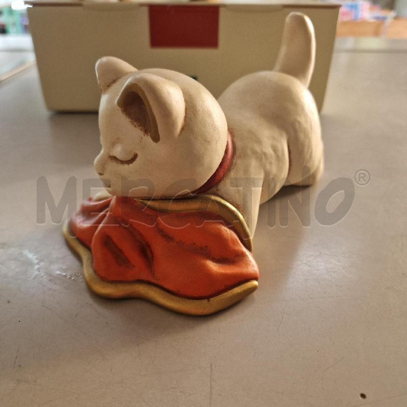 THUN GATTO MICIO CON COPERTA ROSSA | Mercatino dell'Usato Pavia 2