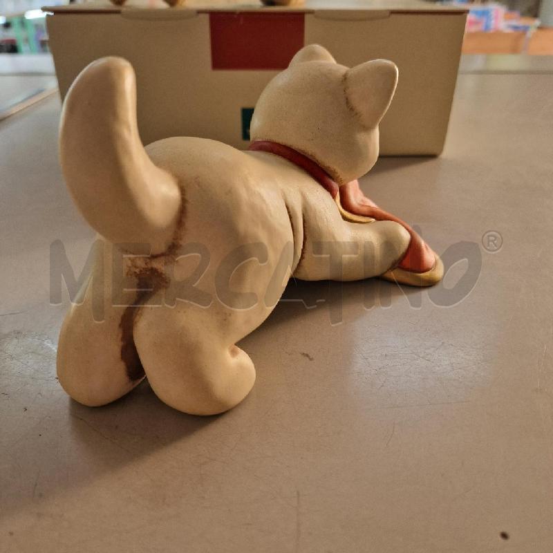 THUN GATTO MICIO CON COPERTA ROSSA | Mercatino dell'Usato Pavia 4