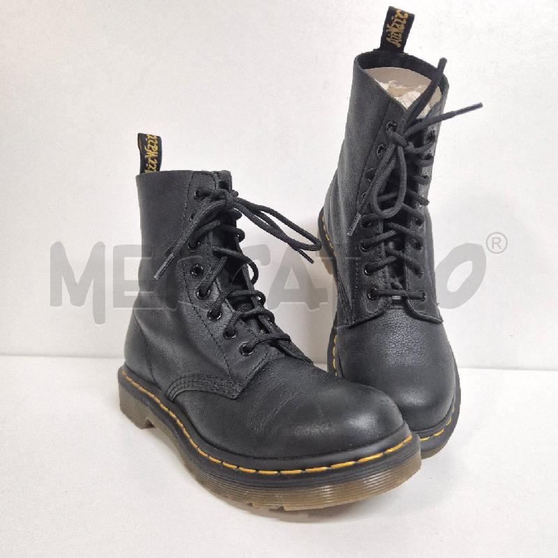 ANFIBI DONNA DR MARTENS NERI PELLE MARTELLATA | Mercatino dell'Usato Cervia 2