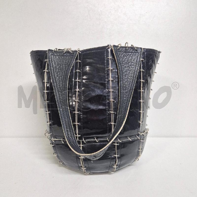 BORSA DONNA SECCHIELLO NERO VERNICE CON ANELLI | Mercatino dell'Usato Cervia 2