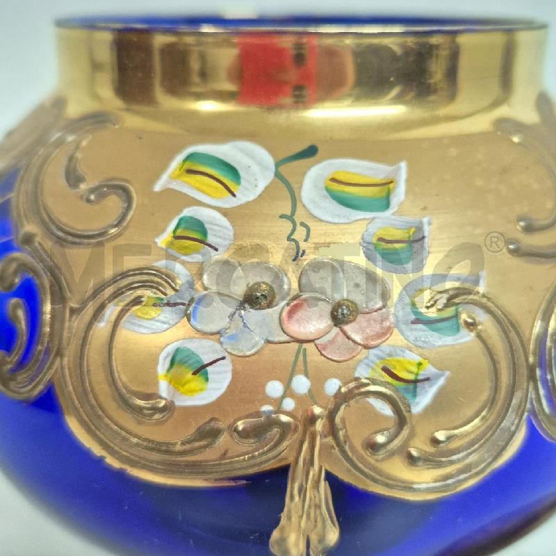 COPPA SOPRAMMOBILE VETRO BLU CON DECORI DORATI | Mercatino dell'Usato Cervia 3