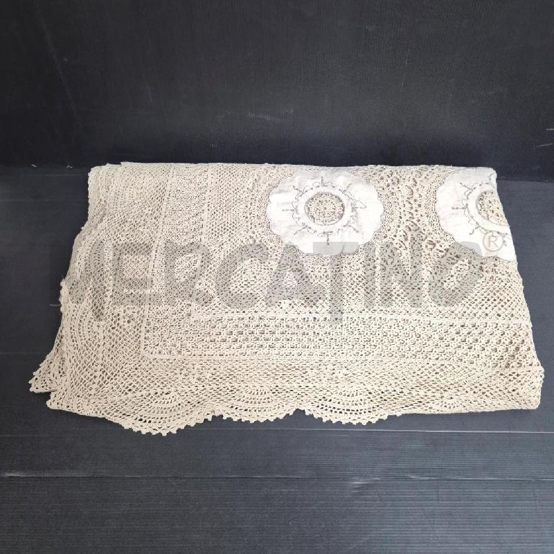 COPRI TAVOLO UNCINETTO E STOFFA BEIGE 240X270  | Mercatino dell'Usato Cervia 1