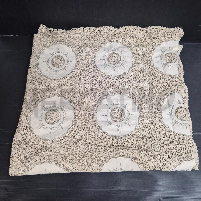 COPRI TAVOLO UNCINETTO E STOFFA BEIGE 240X270  | Mercatino dell'Usato Cervia 5
