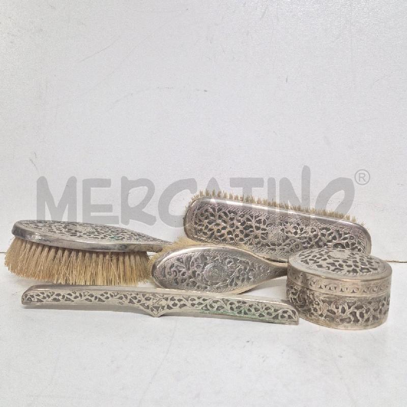 KIT BAGNO SPAZZOLA E SCATOLINA CON STEMMA | Mercatino dell'Usato Cervia 2