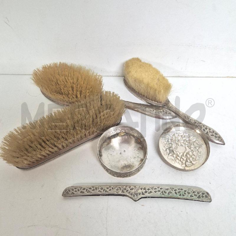 KIT BAGNO SPAZZOLA E SCATOLINA CON STEMMA | Mercatino dell'Usato Cervia 3