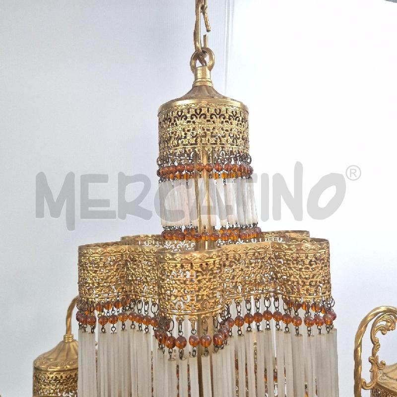 LAMPADARIO ETNICO STRUTTURA DORATA PENDAGLI VETRO BIANCHI | Mercatino dell'Usato Cervia 4