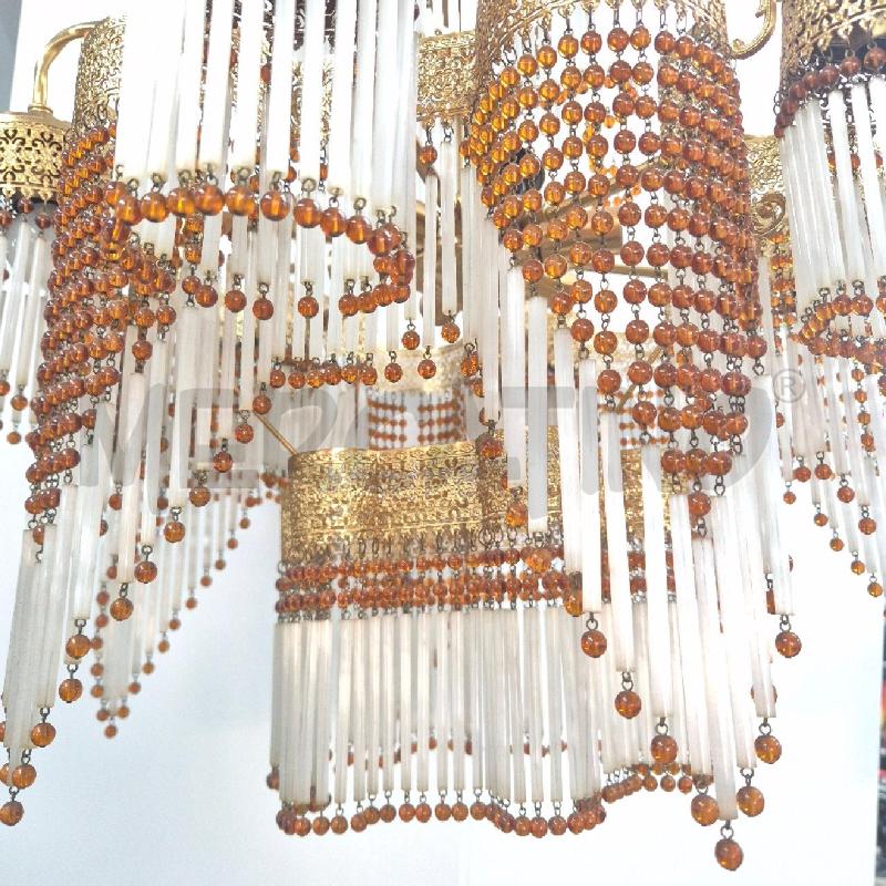 LAMPADARIO ETNICO STRUTTURA DORATA PENDAGLI VETRO BIANCHI | Mercatino dell'Usato Cervia 5