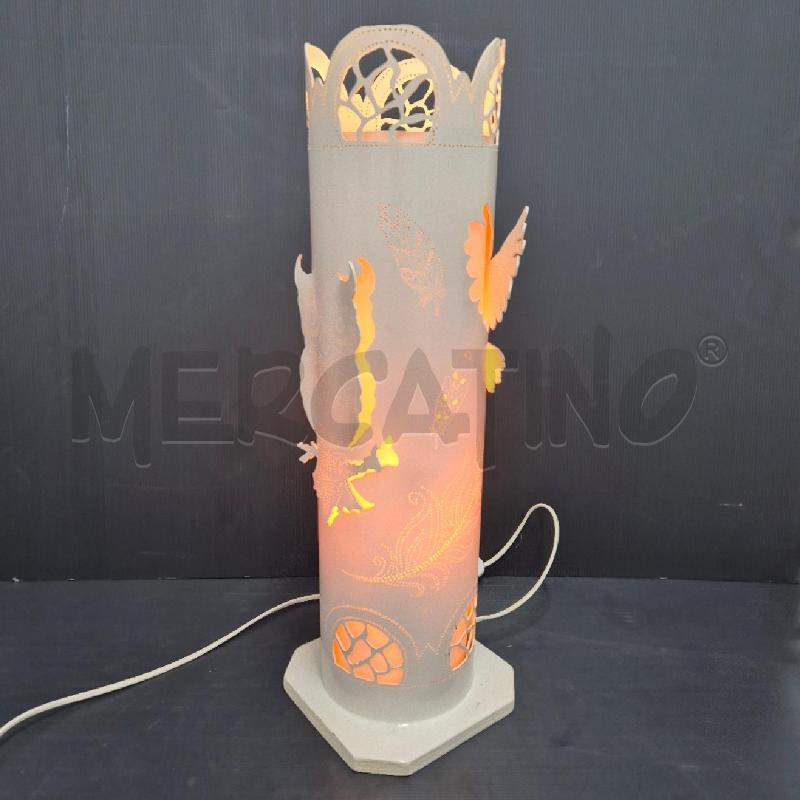 LAMPADA ARTIGIANALE PLASTICA GUFI BASE LEGNO | Mercatino dell'Usato Cervia 5