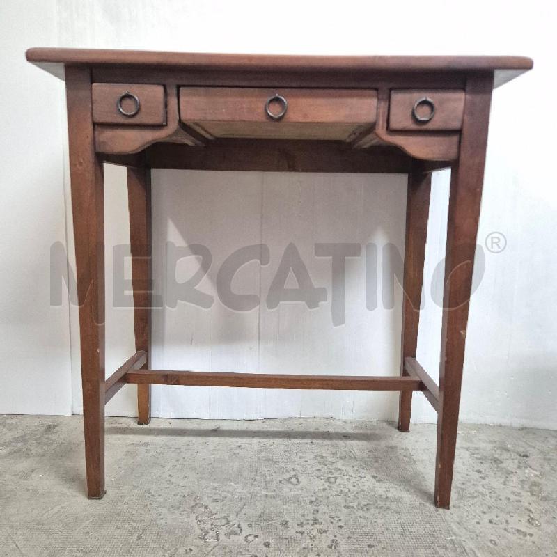 MOBILETTO SCRIVANIA LEGNO 3 CASSETTI MANIGLIE ANELLO METALLO | Mercatino dell'Usato Cervia 2