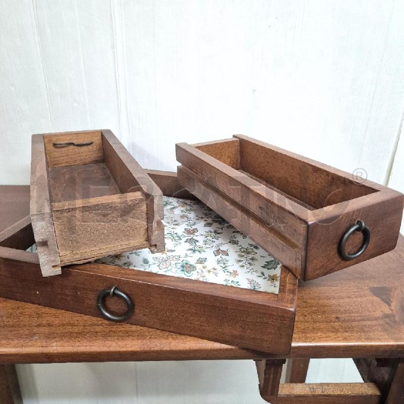 MOBILETTO SCRIVANIA LEGNO 3 CASSETTI MANIGLIE ANELLO METALLO | Mercatino dell'Usato Cervia 3