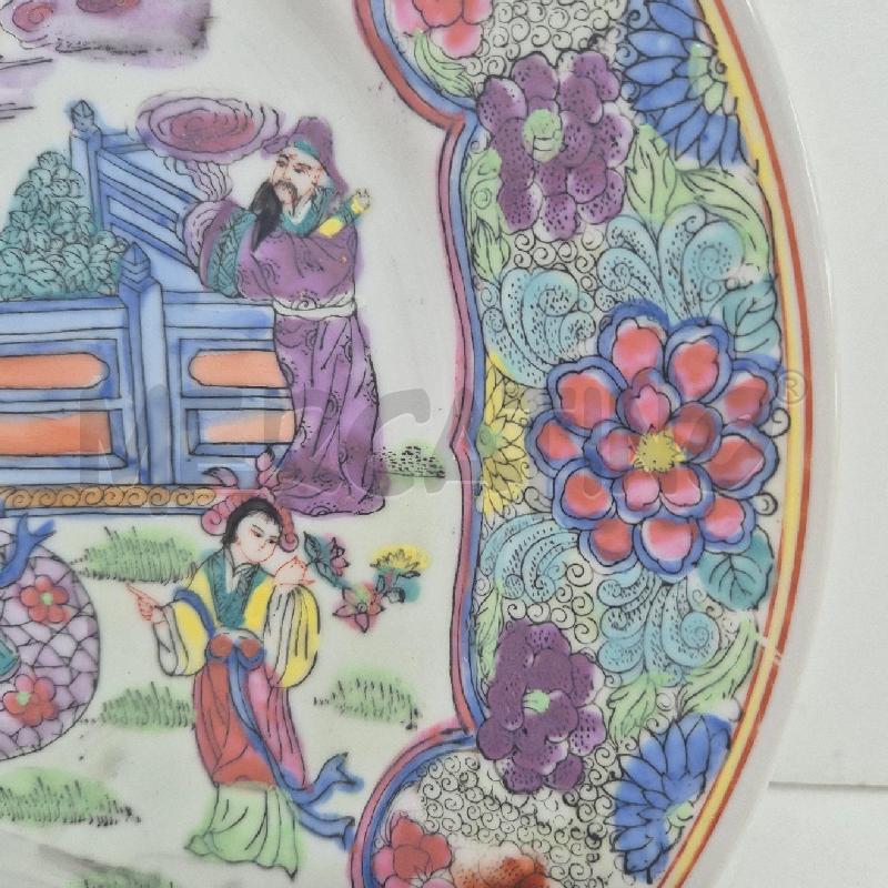 PIATTO GIAPPONESE DISEGNI IN RILIEVO | Mercatino dell'Usato Cervia 3