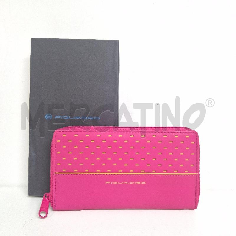 PORTA FOGLIO PIQUADRO FUCSIA TRAFORATO | Mercatino dell'Usato Cervia 1