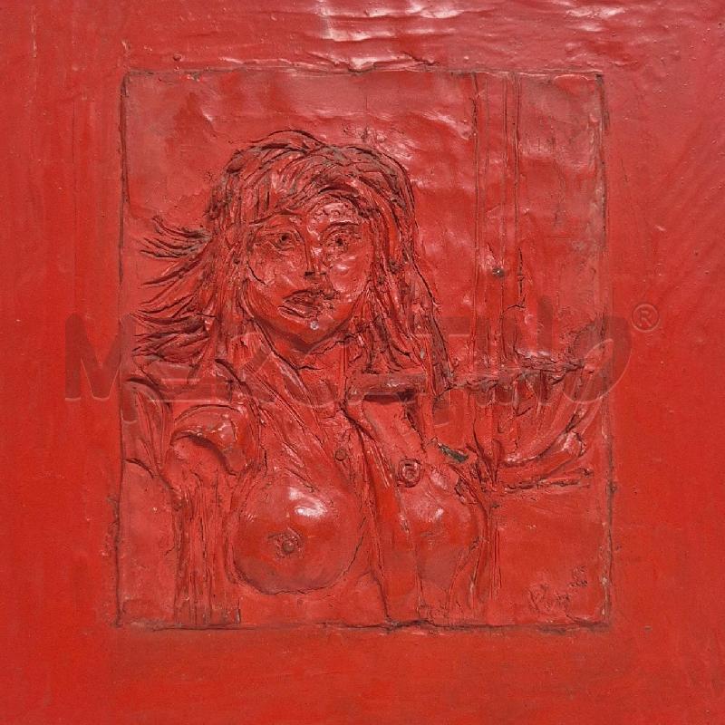 QUADRO FORMELLA DONNA SU CRETA SU FONDO LEGNO ARANCIONE | Mercatino dell'Usato Cervia 2