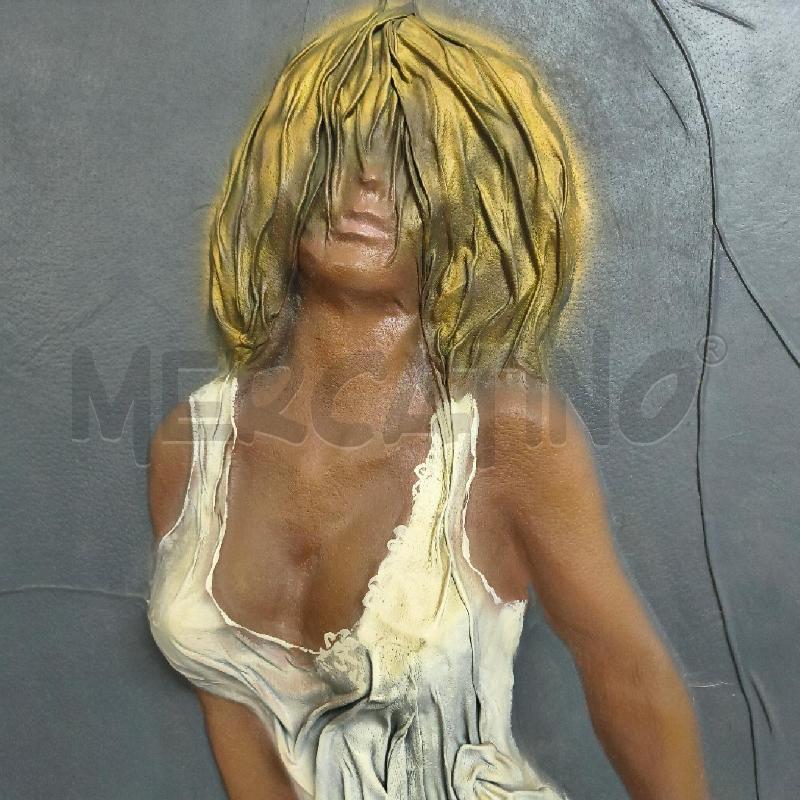 QUADRO IN PELLE FIGURA DONNA IN RILIEVO | Mercatino dell'Usato Cervia 2