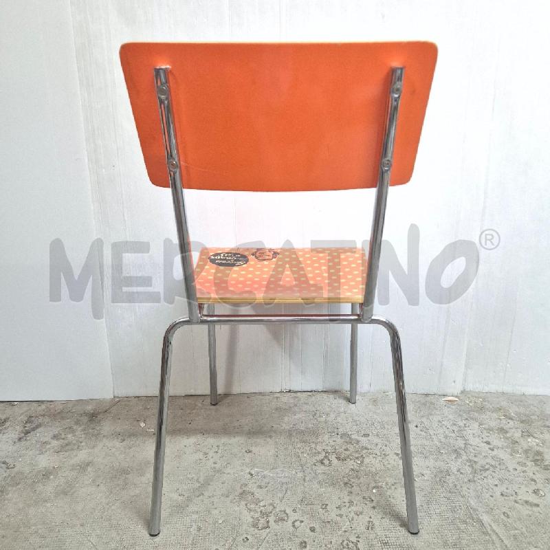 SEDIA ARANCIONE FUMETTO | Mercatino dell'Usato Cervia 5