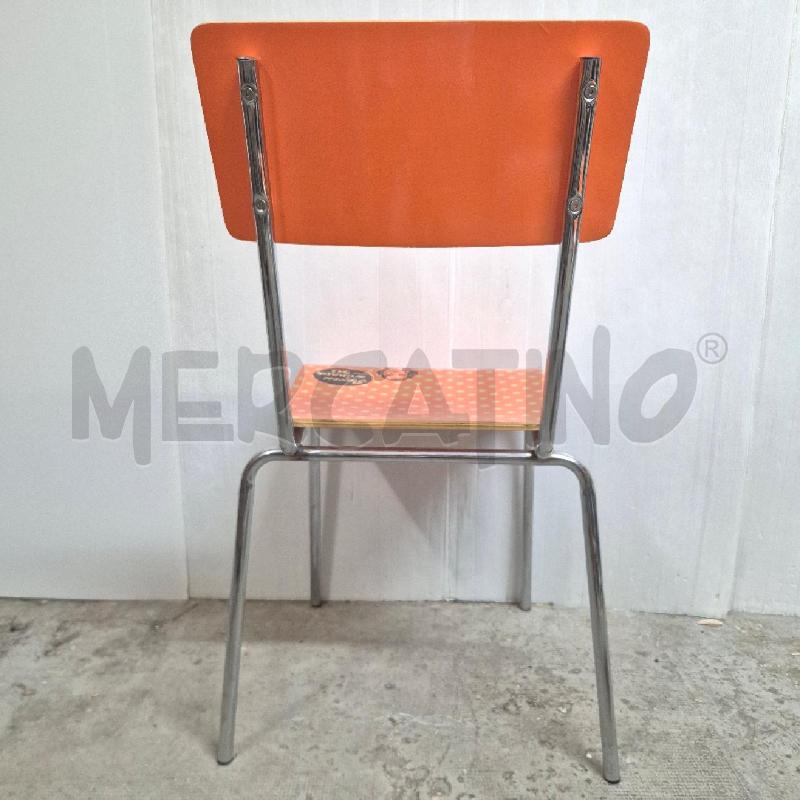 SEDIA ARANCIONE FUMETTO | Mercatino dell'Usato Cervia 5