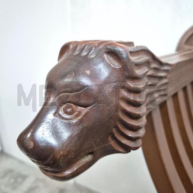 SEDIA SAVONAROLA LEGNO TESTA DI LEONE | Mercatino dell'Usato Cervia 4
