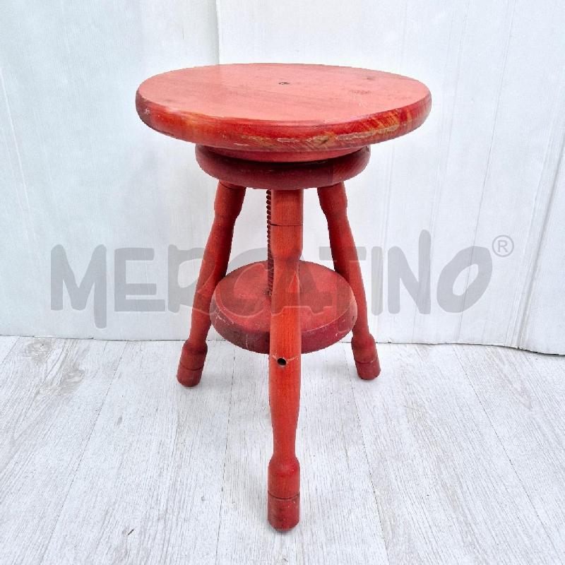 SGABELLO ROSSO LEGNO GIREVOLE | Mercatino dell'Usato Cervia 1