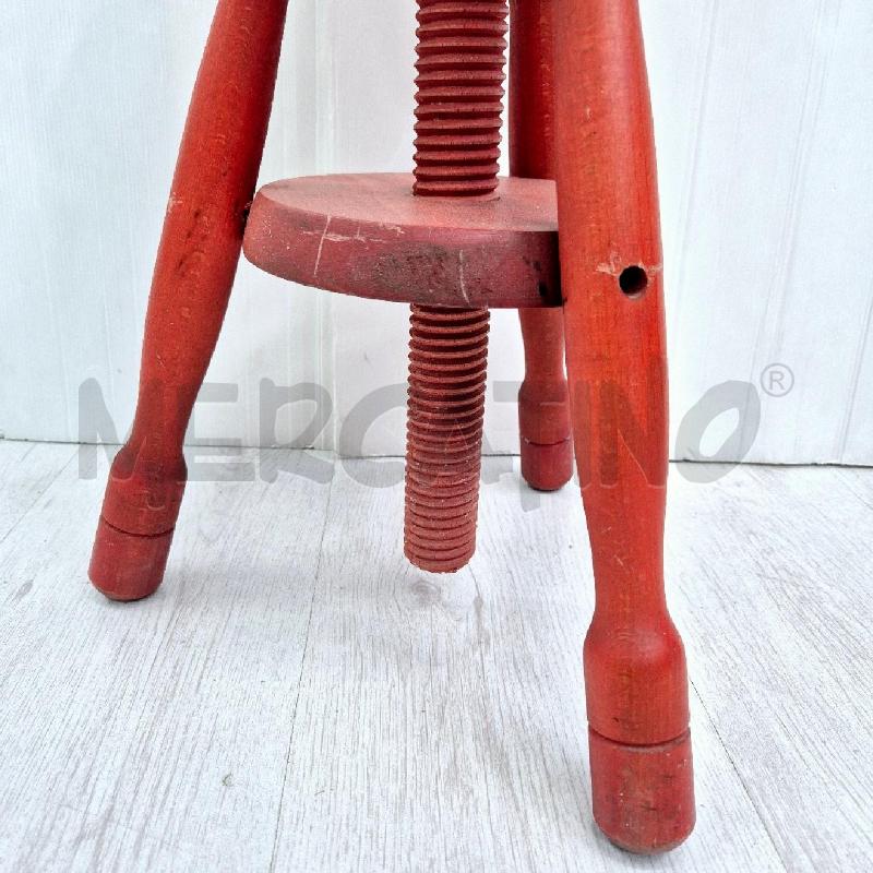 SGABELLO ROSSO LEGNO GIREVOLE | Mercatino dell'Usato Cervia 2