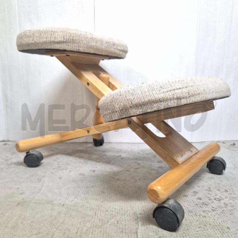 SGABELLO SEDIA ERGONOMICA IN LEGNO CHIARO | Mercatino dell'Usato Cervia 5