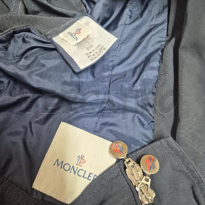 SPOLVERINO DONNA MONCLER BLU CORTO | Mercatino dell'Usato Cervia 5