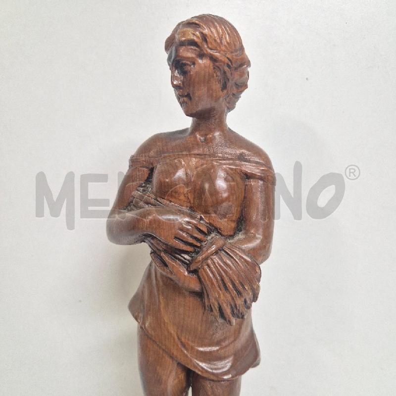 STATUA LEGNO DONNA FASCI NELLE MANI | Mercatino dell'Usato Cervia 2