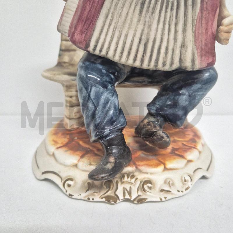 STATUINA CERAMICA UOMO CON FISARMONICA | Mercatino dell'Usato Cervia 2