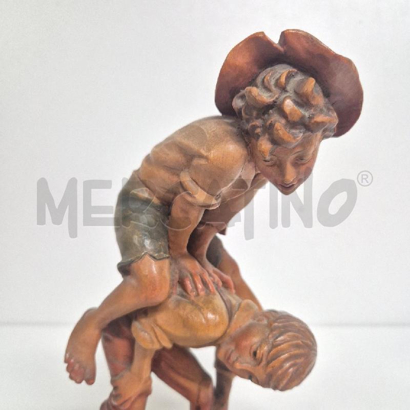 STATUINA LEGNO 2 BIMBI CHE GIOCANO | Mercatino dell'Usato Cervia 3