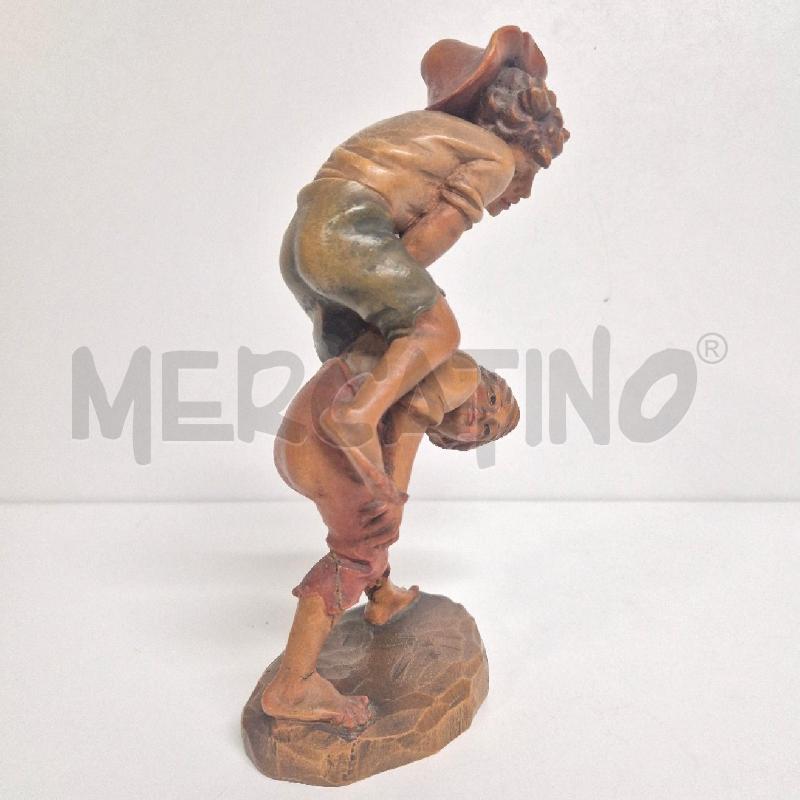 STATUINA LEGNO 2 BIMBI CHE GIOCANO | Mercatino dell'Usato Cervia 5