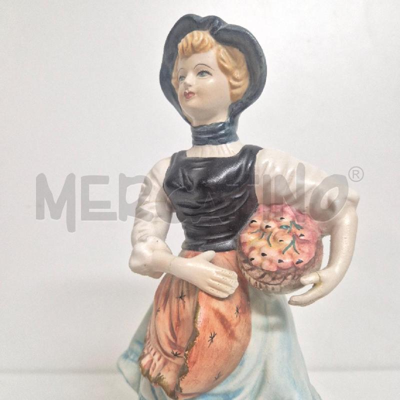 STATUINA SARTORI DONNA CON CESTO FRUTTA | Mercatino dell'Usato Cervia 3