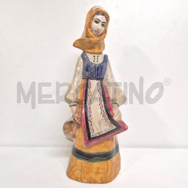 STATUINA STELIO MOLA CAGLIARI DONNA CON GREMBIULE | Mercatino dell'Usato Cervia 1