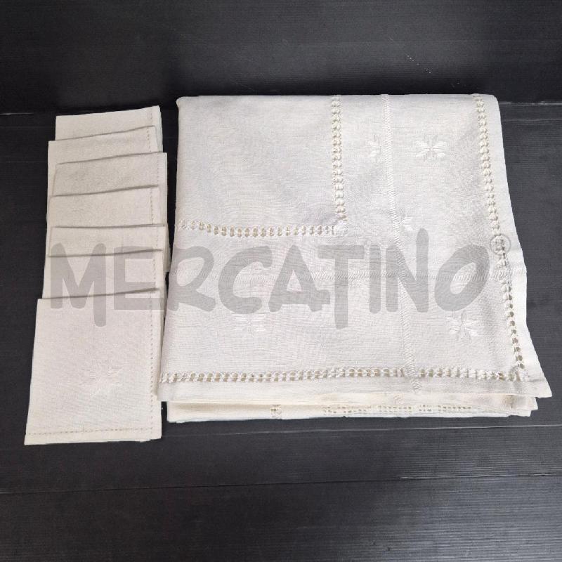 TOVAGLIA BIANCA RICAMO CENTRALE UNCINETTO PROFILO TRAFORATO + 7 TOVAGLIOLI | Mercatino dell'Usato Cervia 1