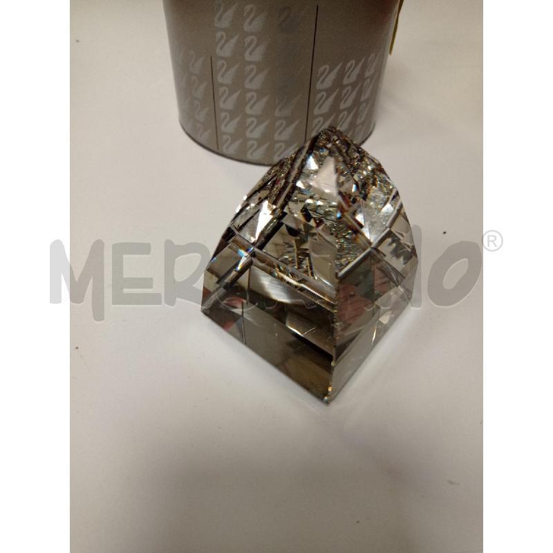 SWAROVSKI PYRAMID PAPERWEIGHT 62 | Mercatino dell'Usato Ravenna sud 2