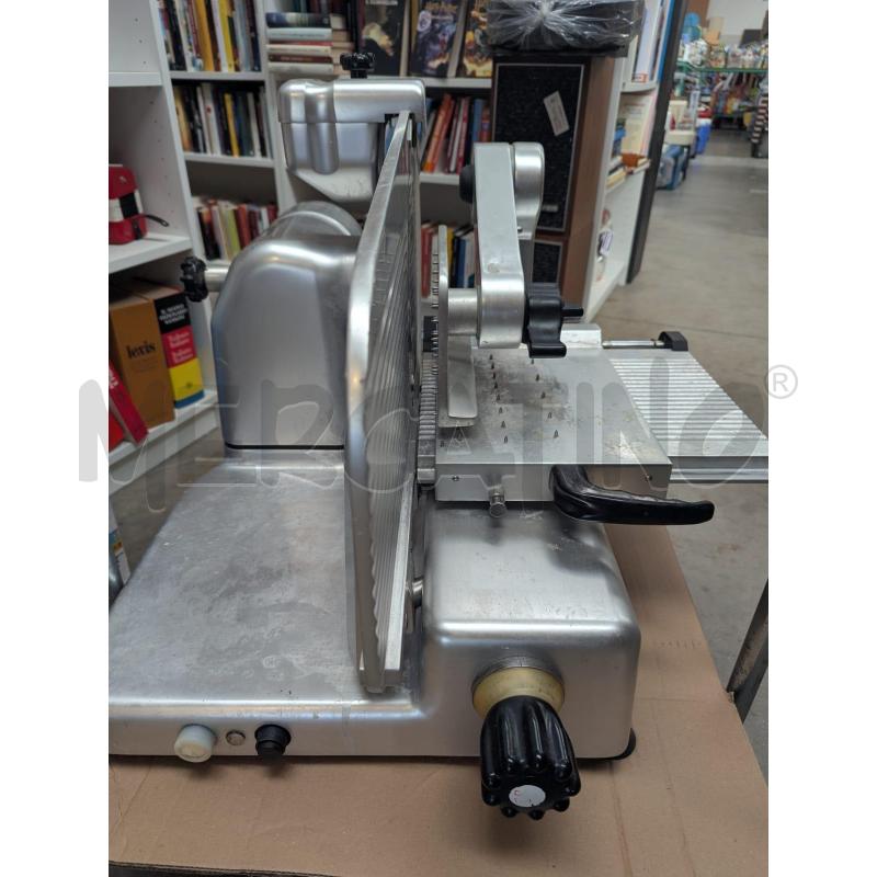 AFFETTATRICE MANCONI KOLOSSAL VK350 - TRIFASICA 380V - PROFESSIONALE | Mercatino dell'Usato Faenza 5