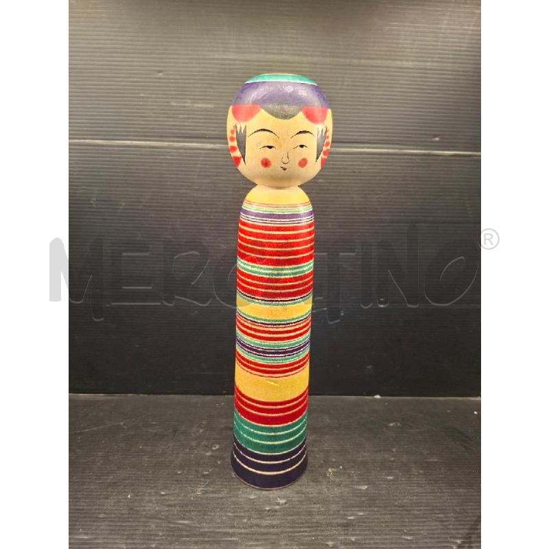 BAMBOLA GIAPPONESE IN LEGNO RIGHE COLORATE | Mercatino dell'Usato Lugo 1