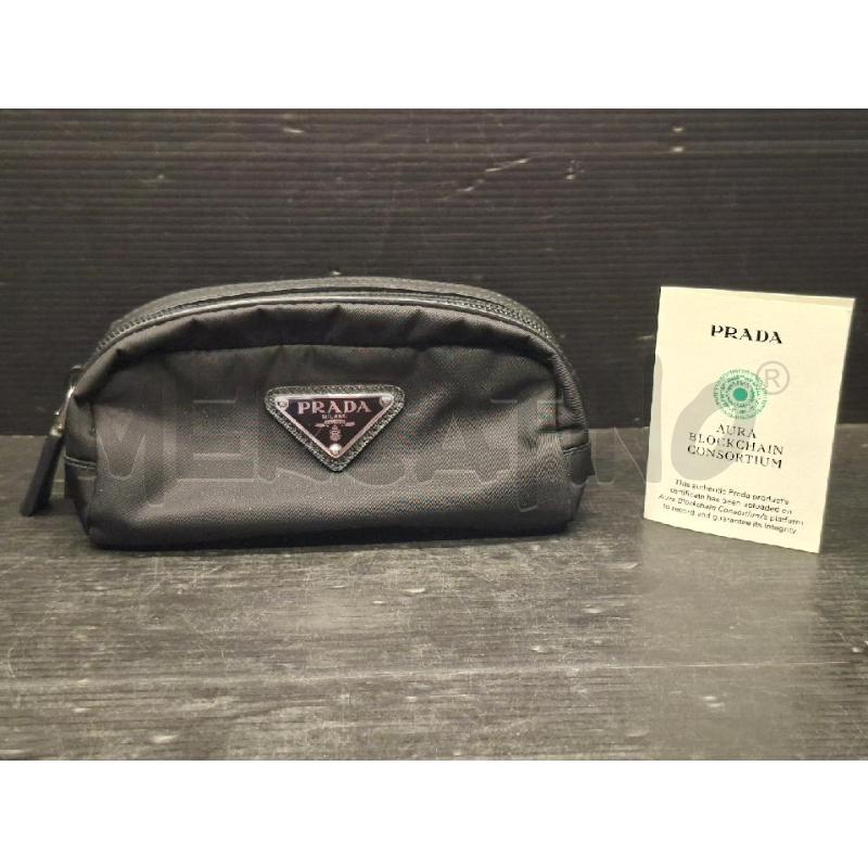 BEAUTY CASE PRADA IN RE NYLON NERO CON LOGO | Mercatino dell'Usato Lugo 1