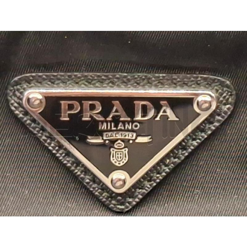 BEAUTY CASE PRADA IN RE NYLON NERO CON LOGO | Mercatino dell'Usato Lugo 4