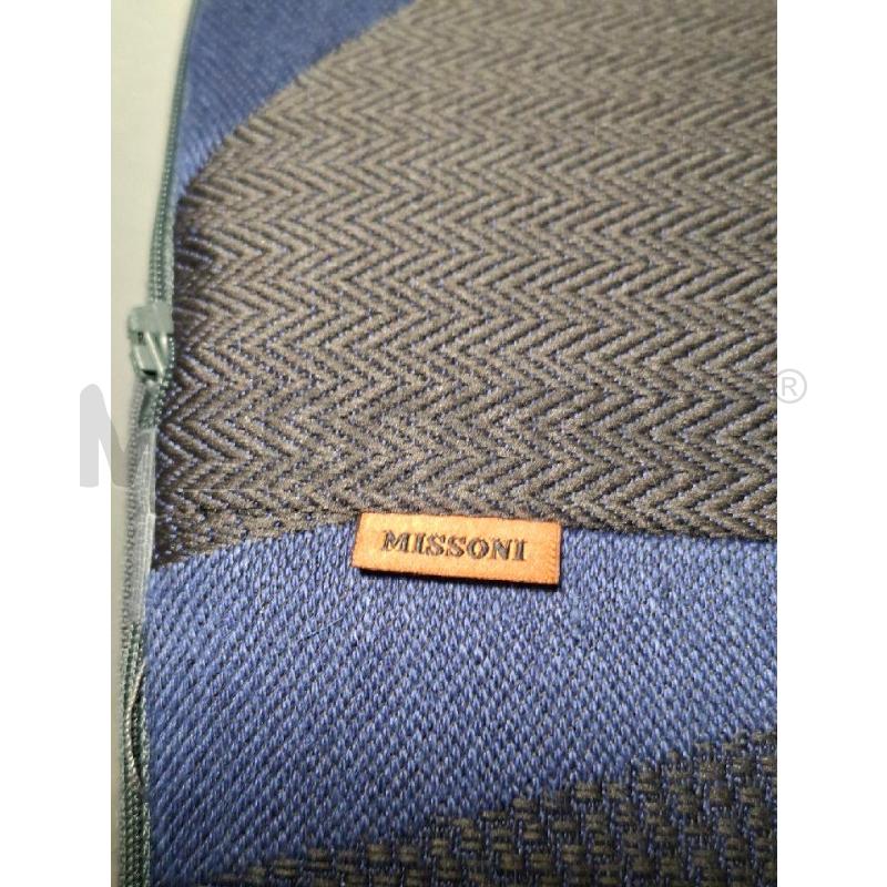 POUF CILINDRICO MISSONI NASTRI RELIEF 40X30 CM | Mercatino dell'Usato Lugo 2
