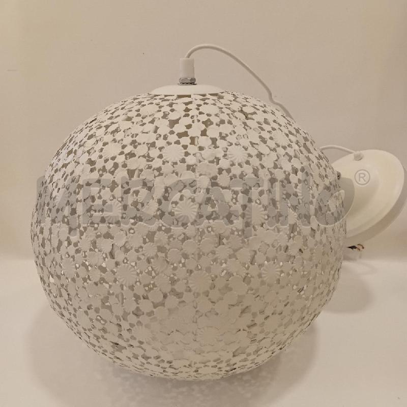 LAMPADARIO PALLA BIANCA PIZZO METALLO | Mercatino dell'Usato Cesenatico 1