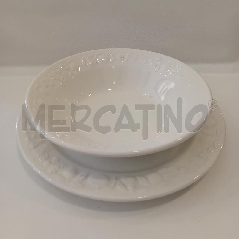 PIATTO X2 DA PORTATA+ INSALATIERA BIANCO QUADRIFOGLIO | Mercatino dell'Usato Cesenatico 1