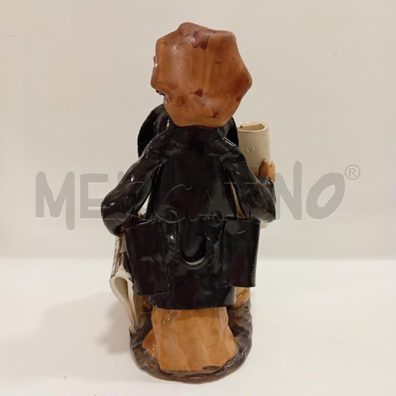 SCULTURA PERSONAGGIO SEDUTO CON GIORNALE SIBARI | Mercatino dell'Usato Cesenatico 3