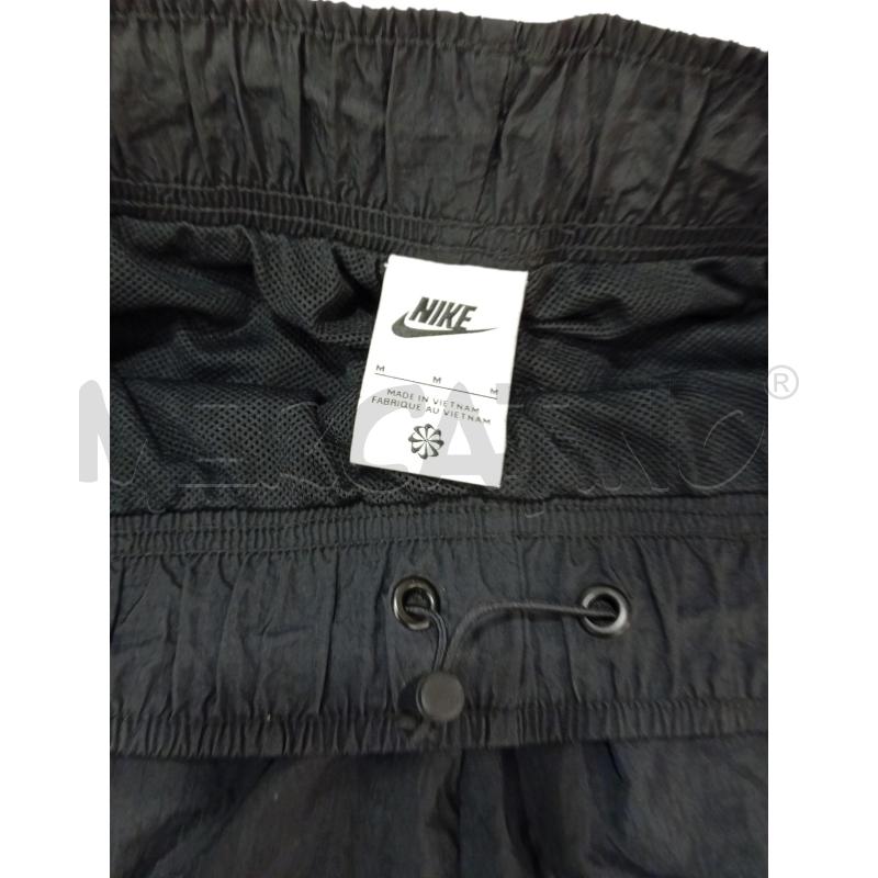 SHORTS DONNA NERO NIKE  | Mercatino dell'Usato Cesenatico 3