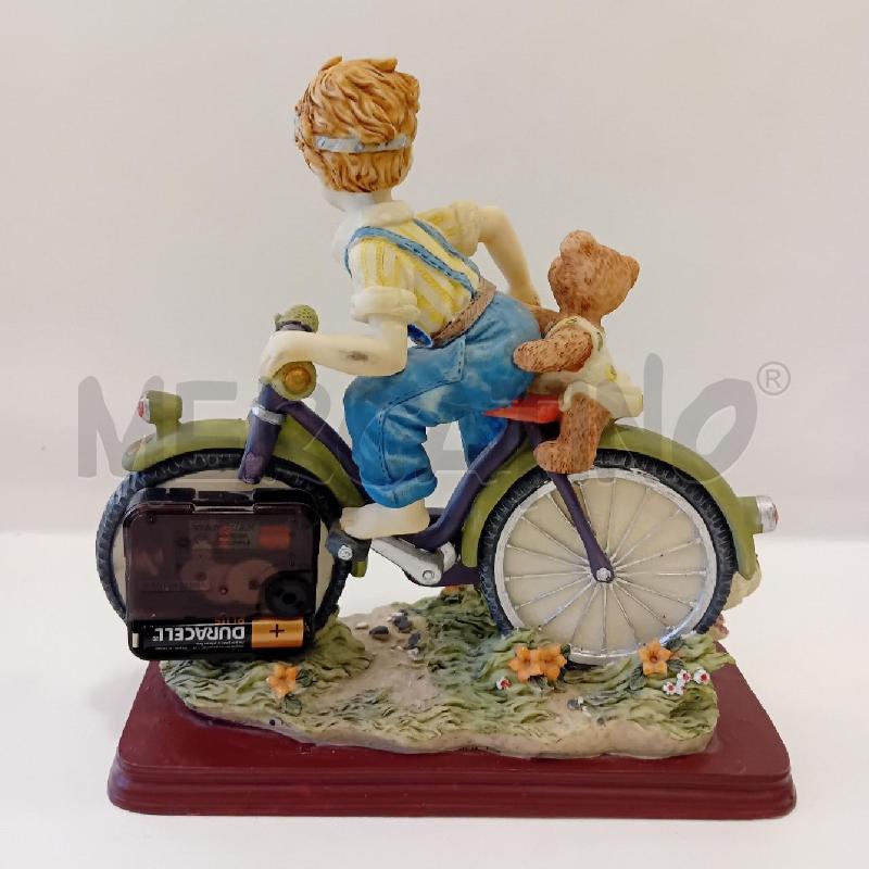 SOPRAMMOBILE BIMBO SU BICICLETTA+ OROLOGIO | Mercatino dell'Usato Cesenatico 3