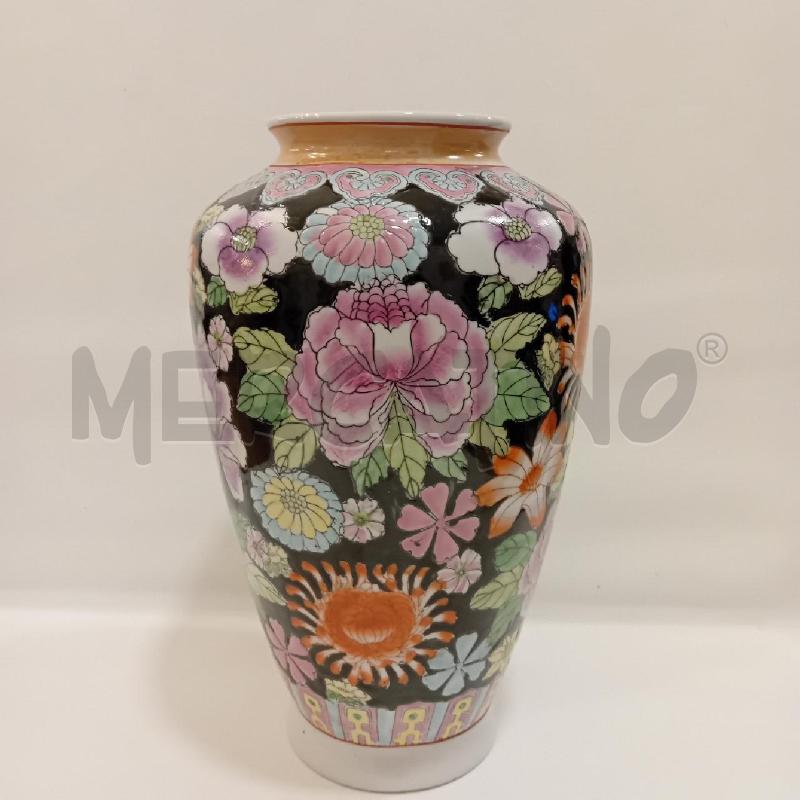 VASO CINESE BASE NERA FIORI  | Mercatino dell'Usato Cesenatico 1