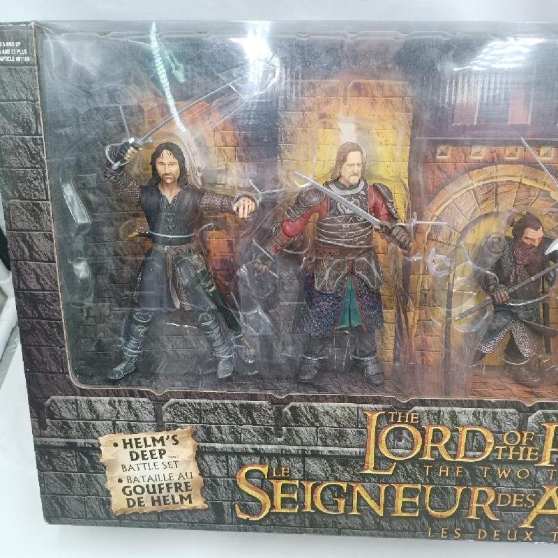 ACTION FIGURE LORD OF THE RINGS HELM DEEP  | Mercatino dell'Usato Roma garbatella 3