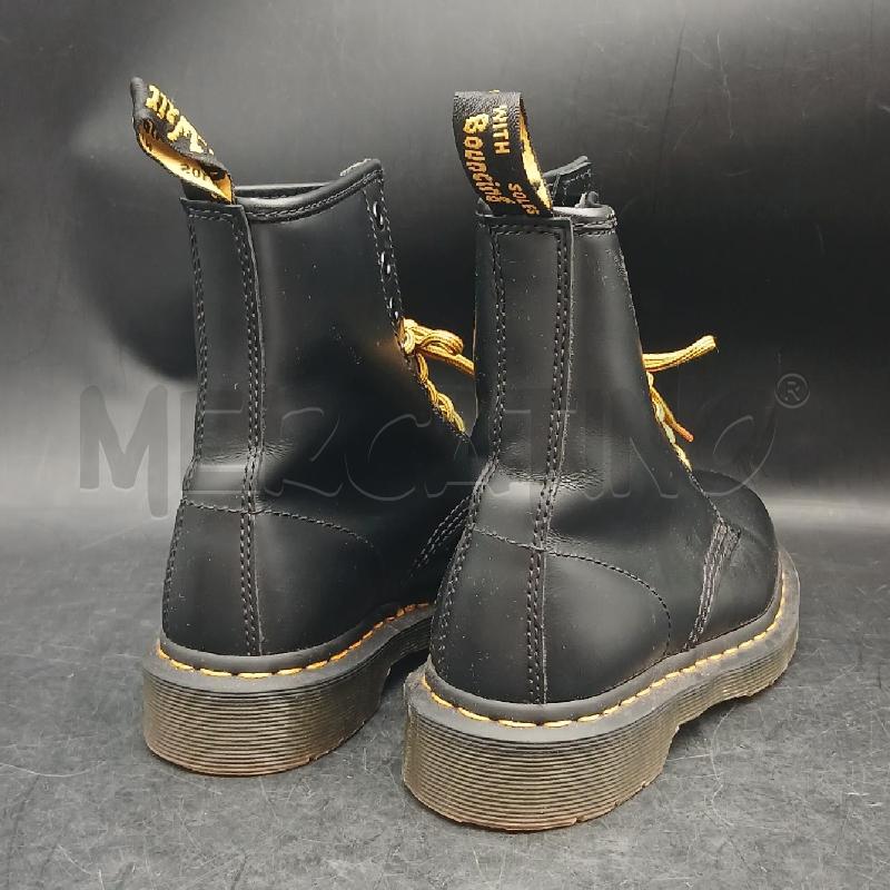 ANFIBI DONNA DR. MARTENS NERO LACCIO GIALLO  | Mercatino dell'Usato Roma garbatella 3