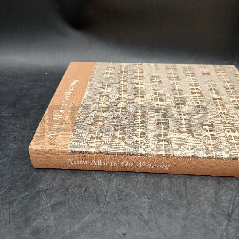 ANNI ALBERS ON WEAVING  | Mercatino dell'Usato Roma garbatella 2