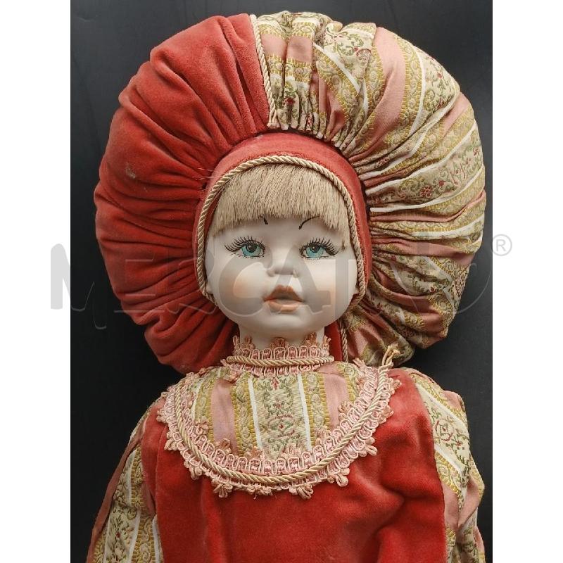 BAMBOLA CAPODIMONTE VESTITO ROSSO | Mercatino dell'Usato Roma garbatella 2