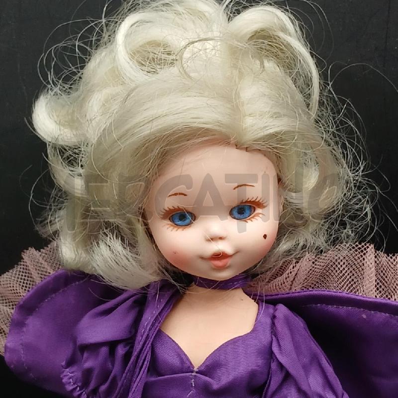 BAMBOLA DAMINA FROU FROU FURGA VINTAGE  | Mercatino dell'Usato Roma garbatella 2